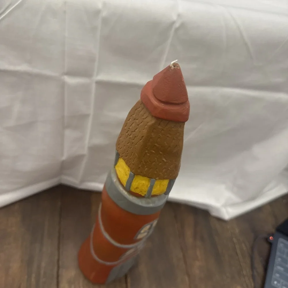 Wooden Lighthouse Statue (B15)